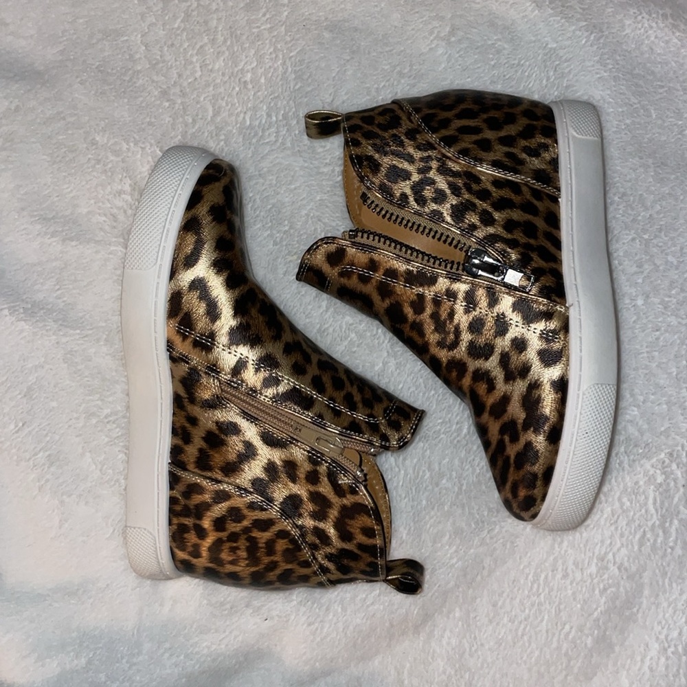 Cheetah print metallic wedged sneaker